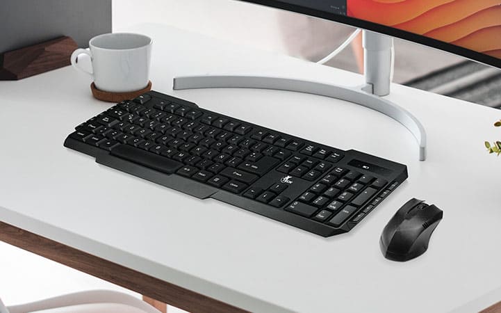Combo Mouse y Teclado Inalámbrico XTECH XTK309S